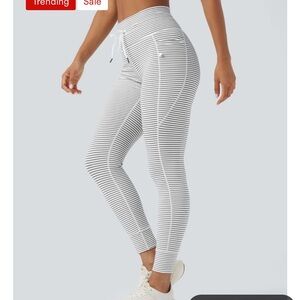 HALARA Black and White Striped Leggings